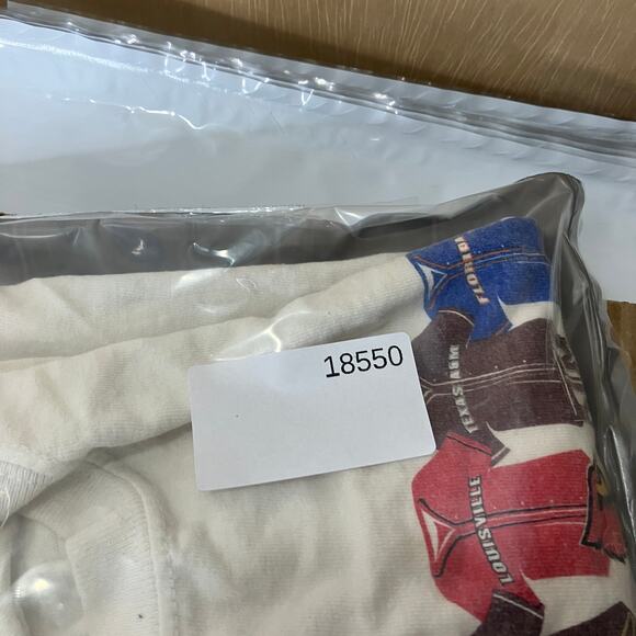 Blue 84 T-Shirt Mens XL White 2017 College World Series Omaha Baseball - Picture 7 of 7